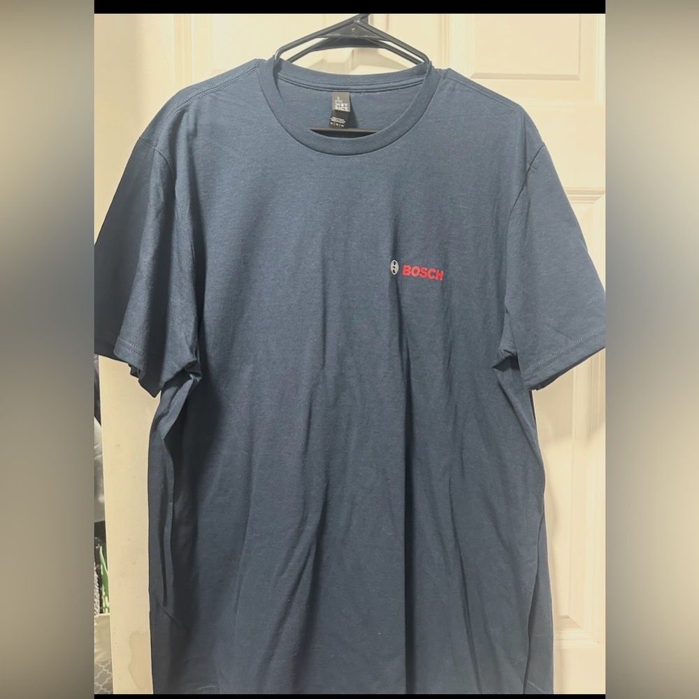 NEW without tag District Men's Dark Blue Tee with Red BOSCH